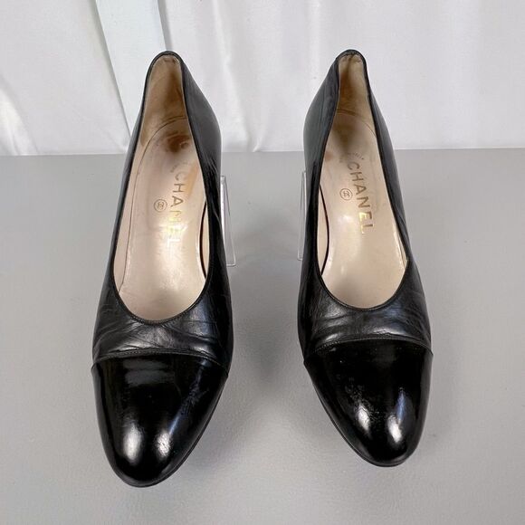 CHANEL WOMENS BLACK LEATHER HEELS SIZE 7 1/2 - Picture 3 of 16